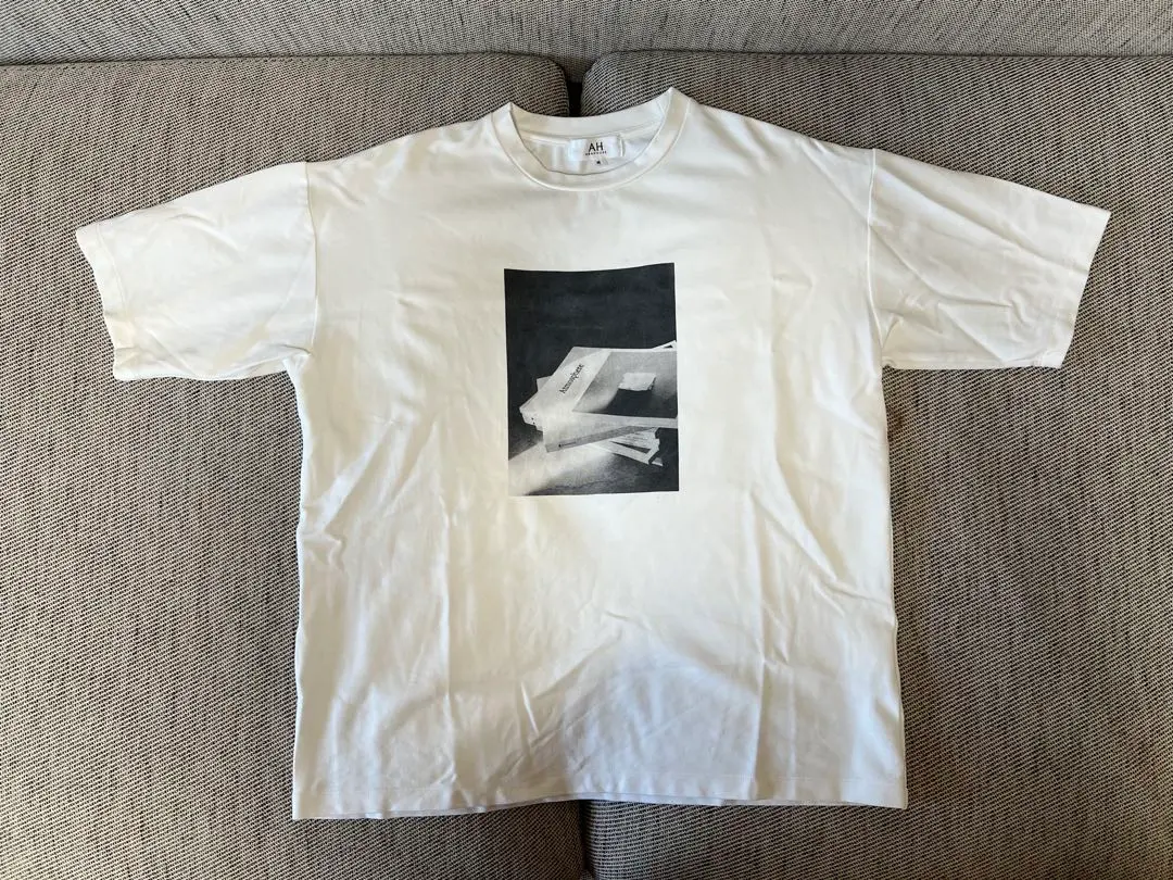 Thumbnail of White shirt