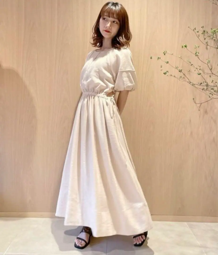 河北麻友子ちゃん着用！♡Lily Brownサイドオープンドロストワンピース 河北麻友子ちゃん着用！♡Lily Brownサイドオープンドロスト