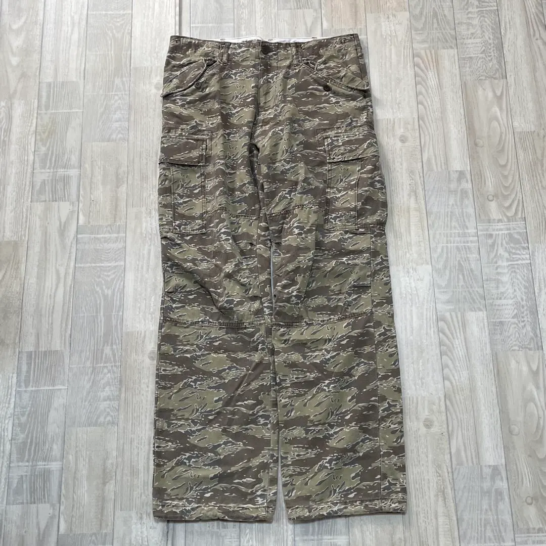 Thumbnail of Vintage Y2K Camouflage Cargo Pants Work Pants Camo Pattern Desert Camo
