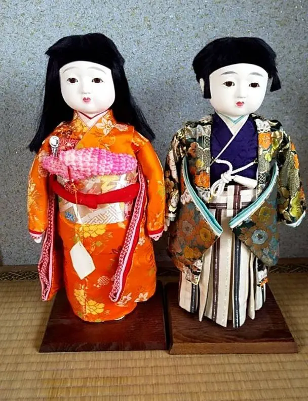 日本人形　市松人形　飾り　セット　花雲高紫峰作　総柄和装　華やかc-36 日本人形 市松人形 飾り セット 花雲高紫峰作 総柄和装 華やかc