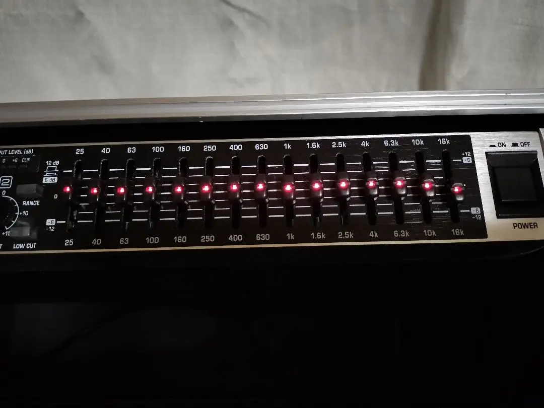 ■【取説・電源付】BEHRINGER　FBQ1502HDグラフィックイコライザー BEHRINGER ベリンガー FBQ1502HD グラフィックイコライザー