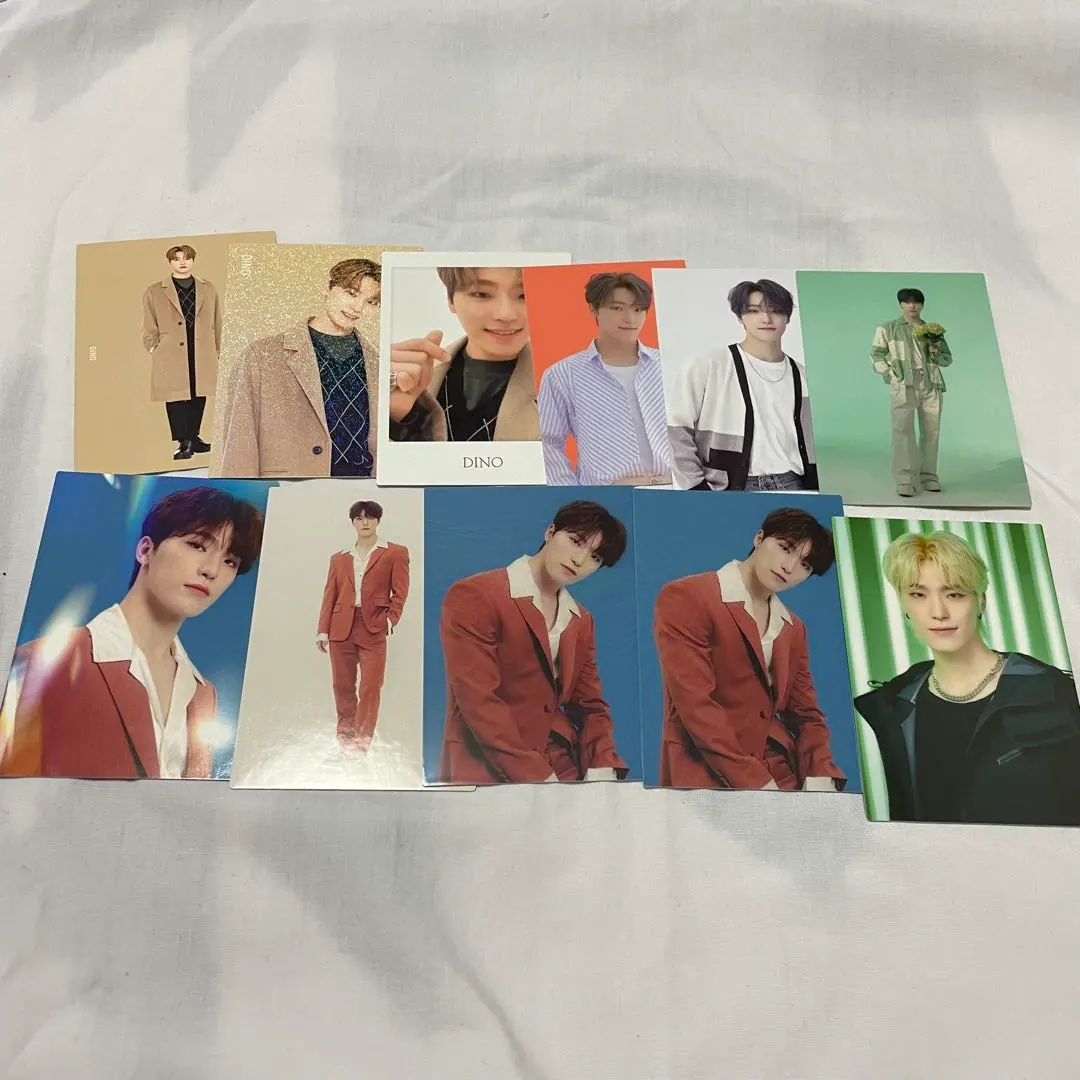 Thumbnail of SEVENTEEN Dino Trading Card Set