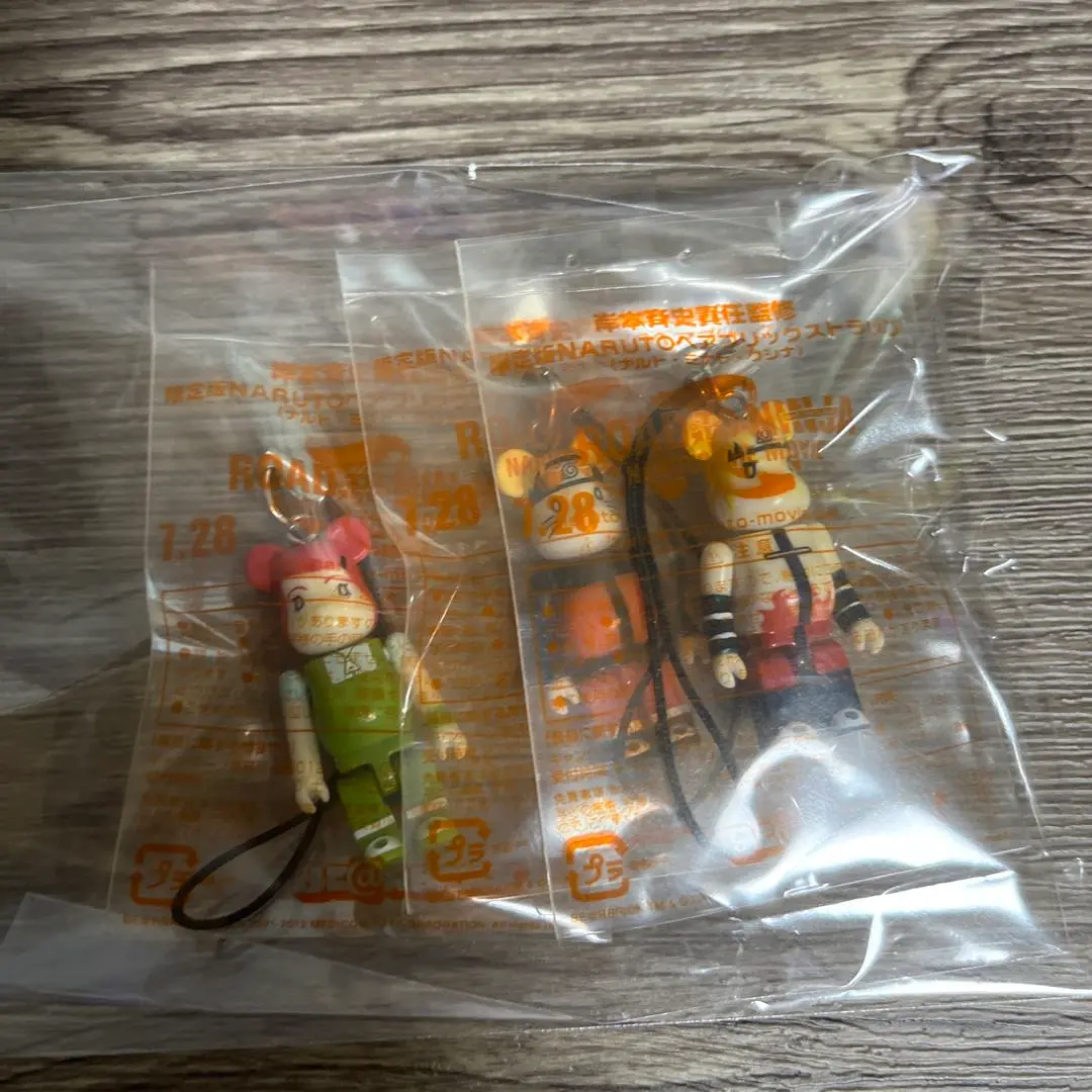BE@RBRICK 限定ＮＡＲＵＴＯベアブリックストラップ 3体セット ＋ＤＶＤ 2025年最新】ベアブリック NARUTOの人気アイテム - メルカリ