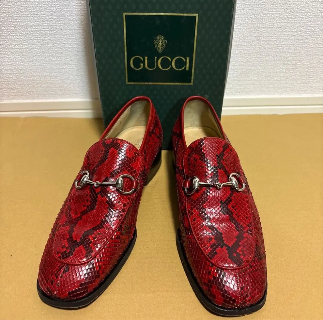 (値下げしました)新品未使用GUCCI レッド スエード ローファー 2025年最新】GUCCI カラー：レッド系 ローファーの人気アイテム