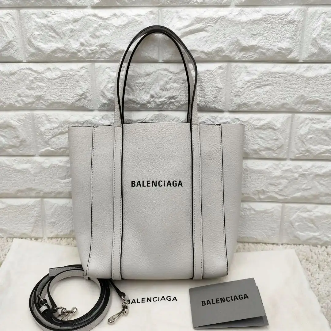 2025年最新】バレンシアガ balenciaga everyday エブリデイ 斜め