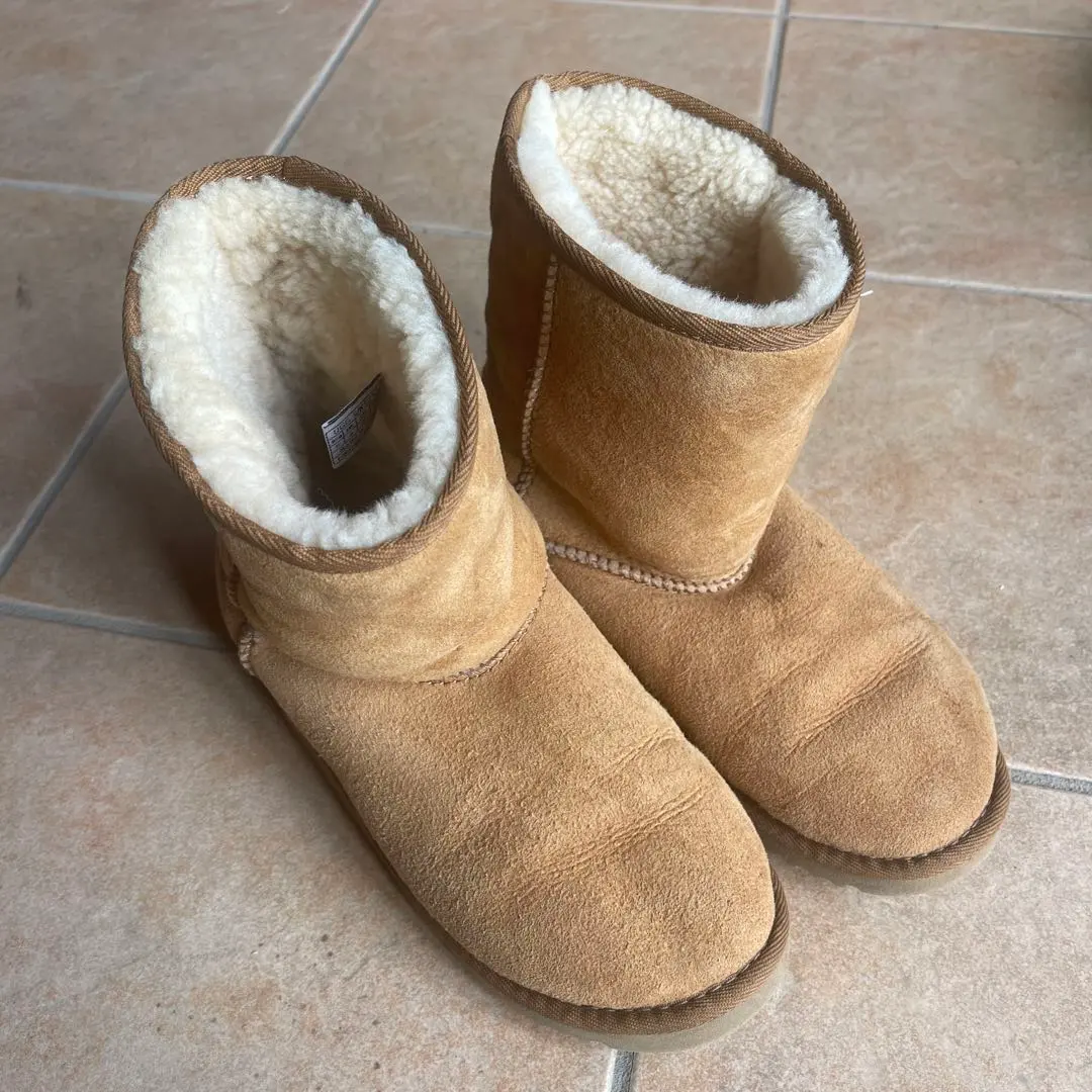 UGG 羊毛靴 的縮圖