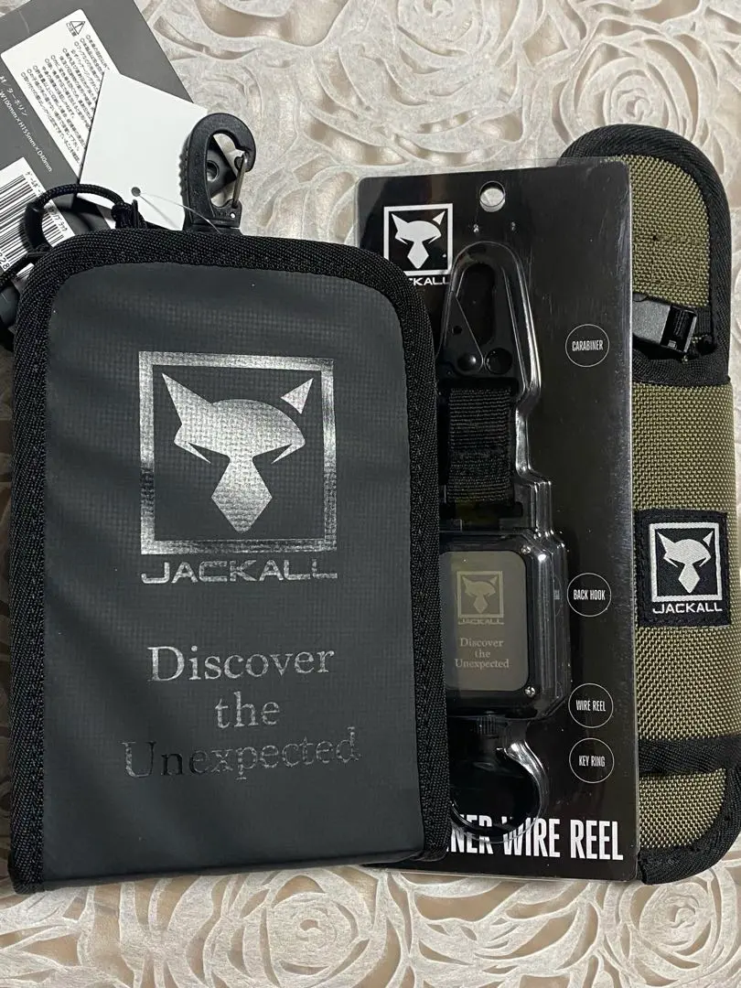 ⭕️JACKALL⭕️即完売のポーチ黒/黒+カラビナリール+ロッドホルダ ⭕️JACKALL⭕️即完売のポーチ黒/黒+カラビナリール+ロッドホルダ