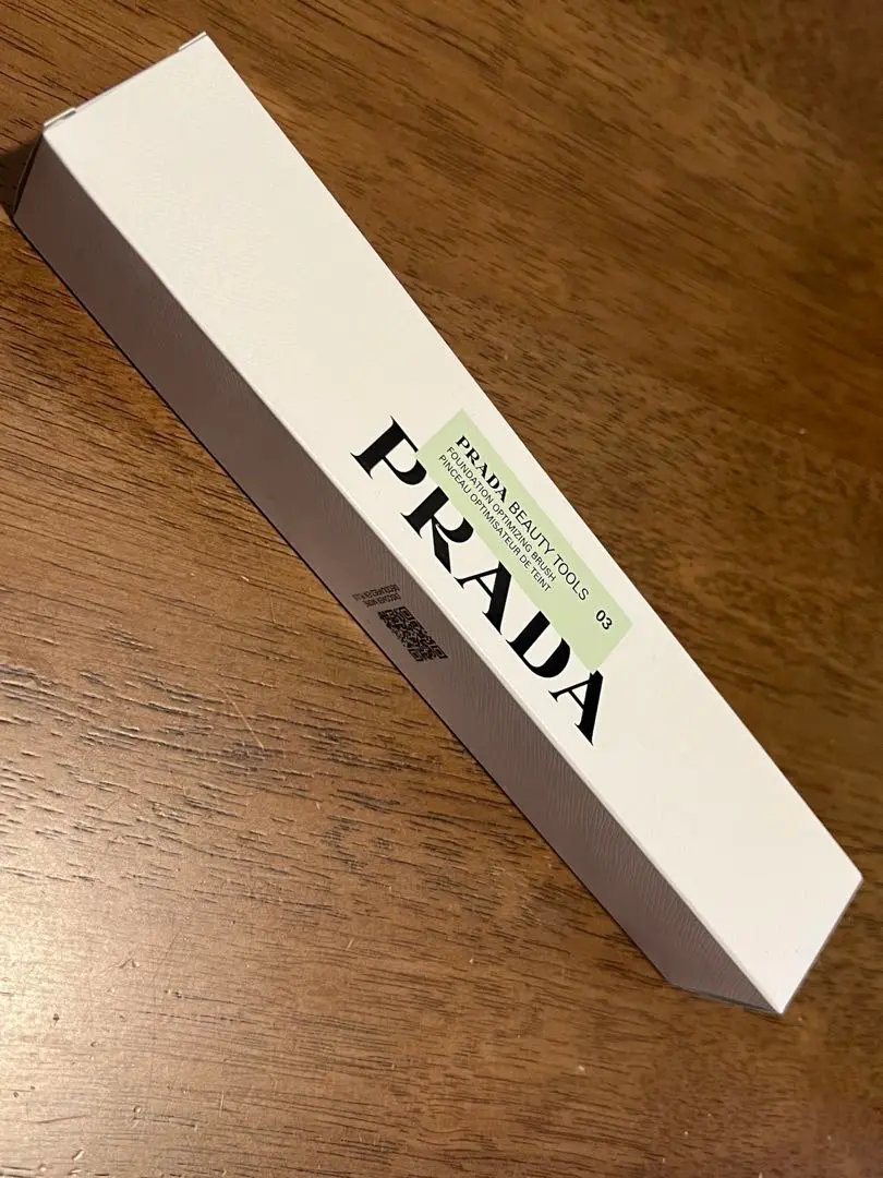 PRADA プラダ ファンデーションオプティマイジングブラシ リキッドファンデ用 ファンデーション オプティマイジング ブラシ｜プラダ