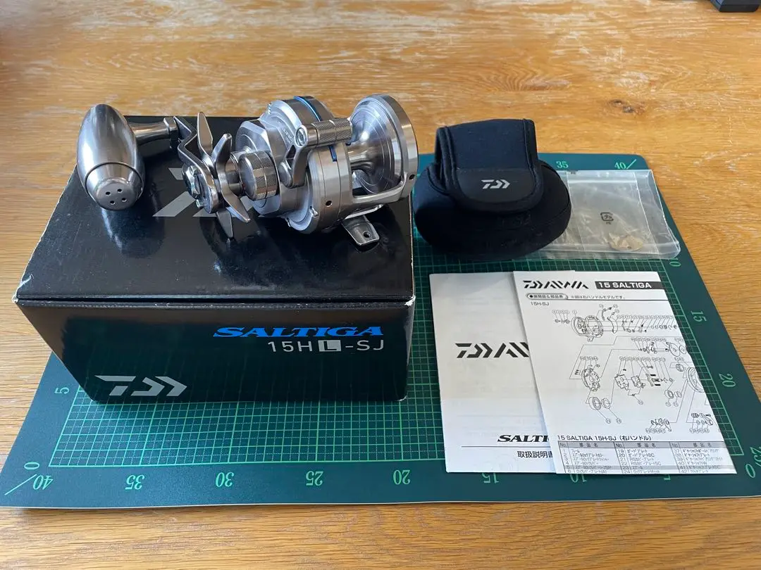 ダイワ(Daiwa) 15ソルティガ 10 右巻き 00607251｜アウトドア