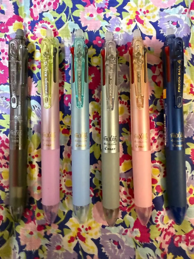 Thumbnail of Set of 6 erasable ballpoint pens (PILOT) 0.38