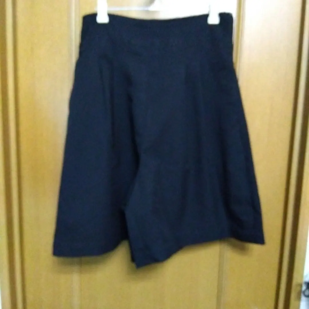 Thumbnail of LEPSIM black culottes