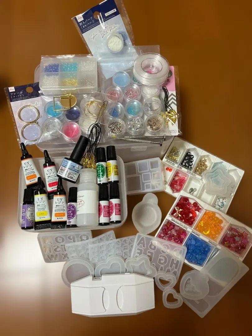 Thumbnail of Resin set