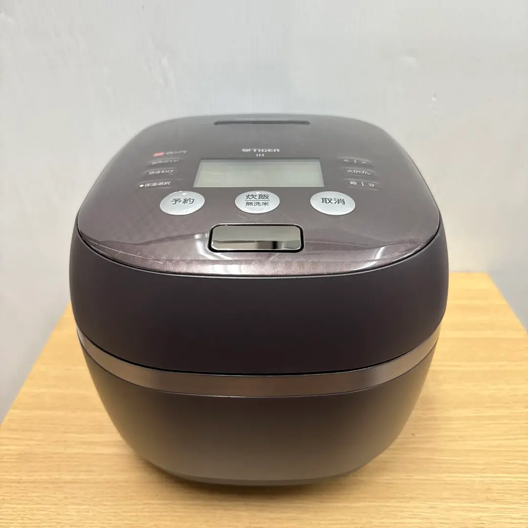 TIGER IH炊飯器 JPI-A100 KO 5.5合　2022年製　黒　中古 タイガー TIGER 圧力IH炊飯器 5.5合 フォグブラック JPI-X100-KX