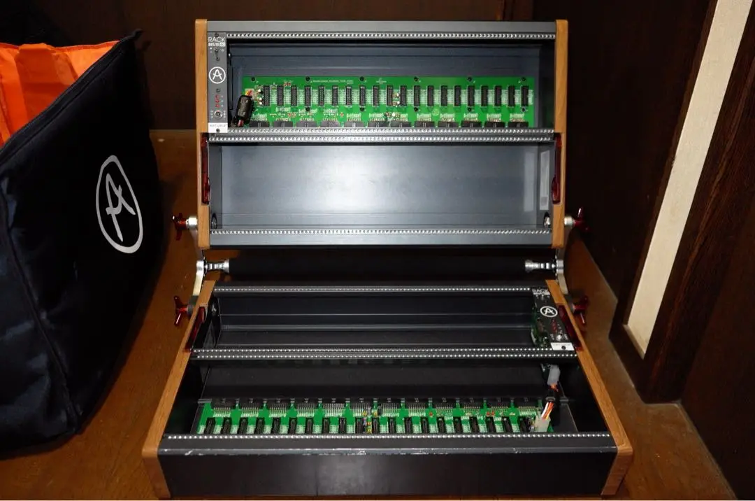 ARTURIA　RackBrute ユーロラック　モジュラーシンセ 新品同様 14790-thumbnail.jpg