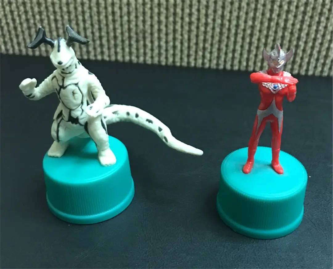 ウルトラセブン　ペットボトルキャップ　フィギュア　Bot-Biz 全10種+2 ウルトラセブン ペットボトルキャップ フィギュア Bot-Biz 全10
