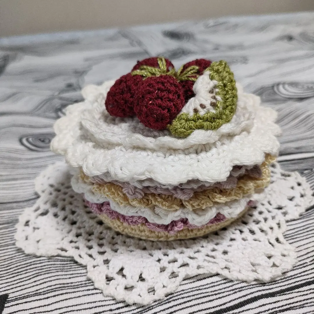 Thumbnail of Strawberry cake coaster ♥