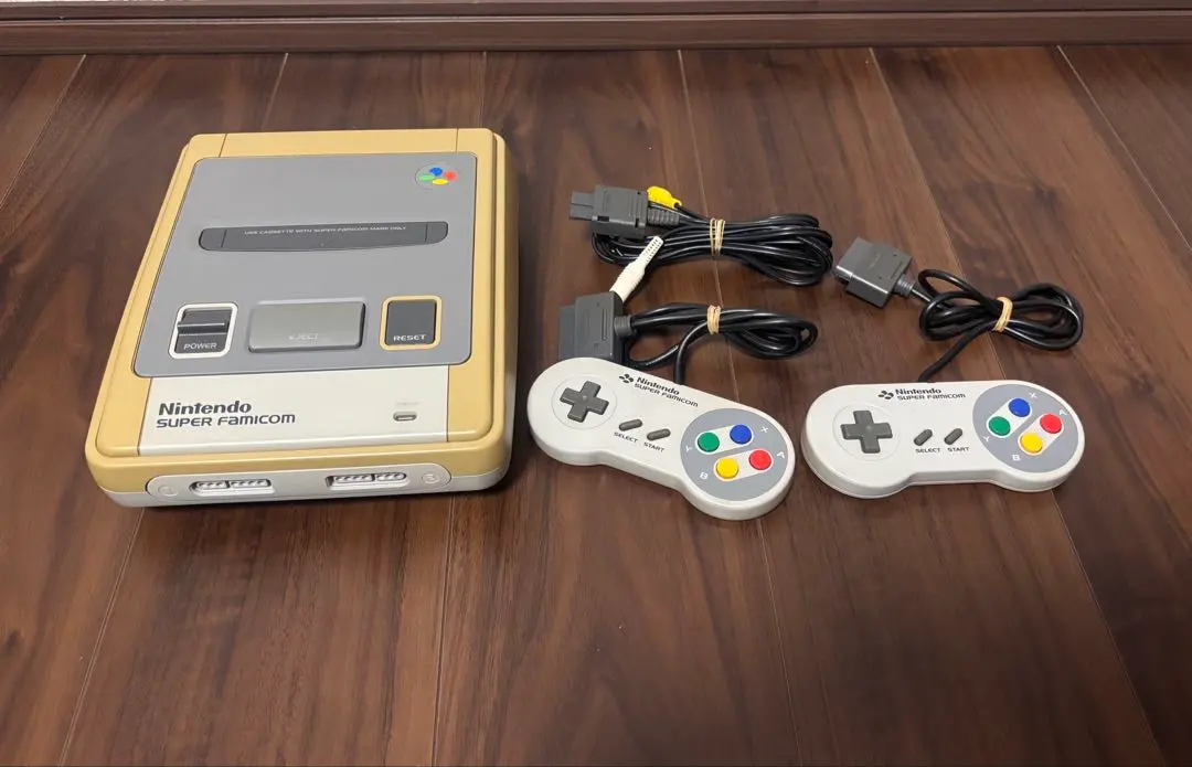 Thumbnail of Super Famicom console and controller set, junk, original model