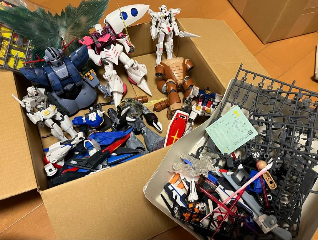 高達模型零件多件組合　不良品 的縮圖