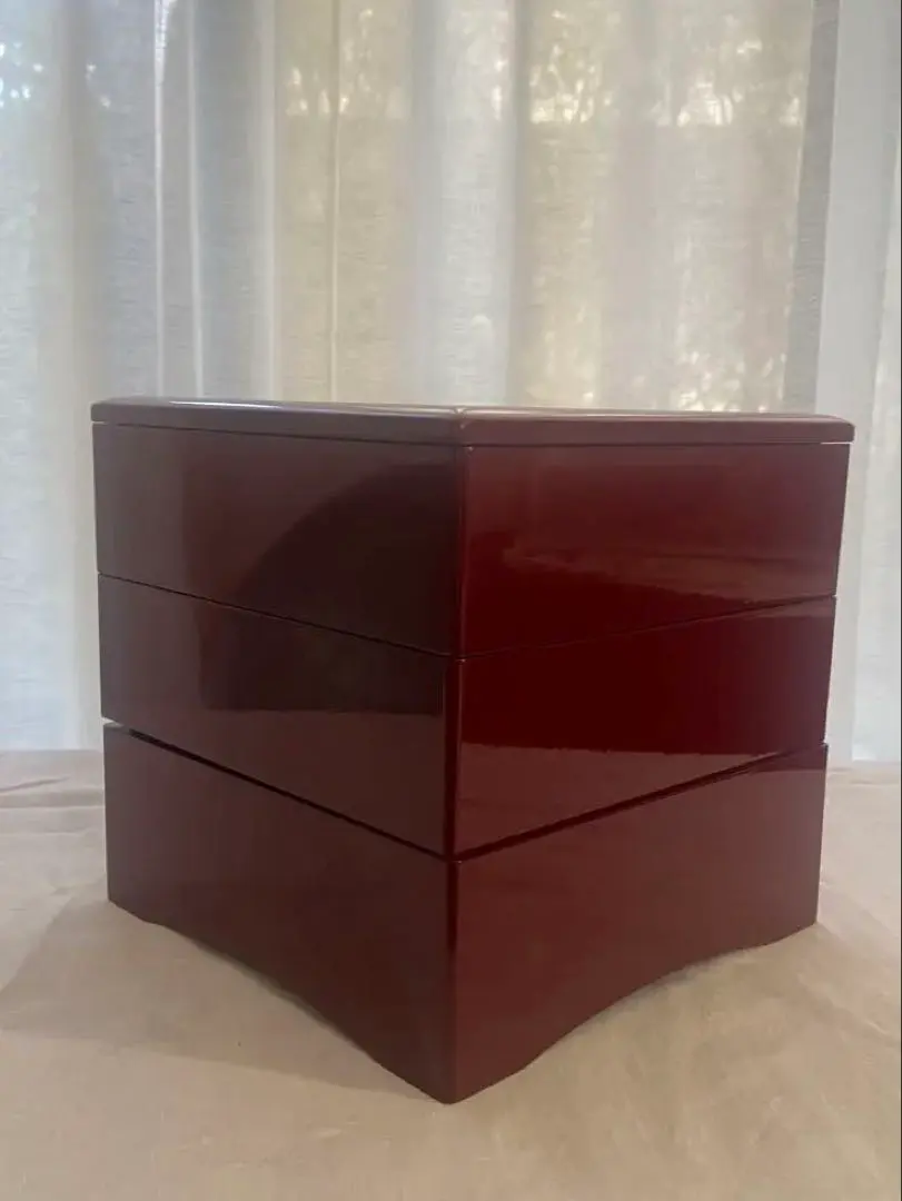 Thumbnail of Three-tiered lacquerware jubako (food container), traditional Japanese craft, osechi (New Year's food) container, unused