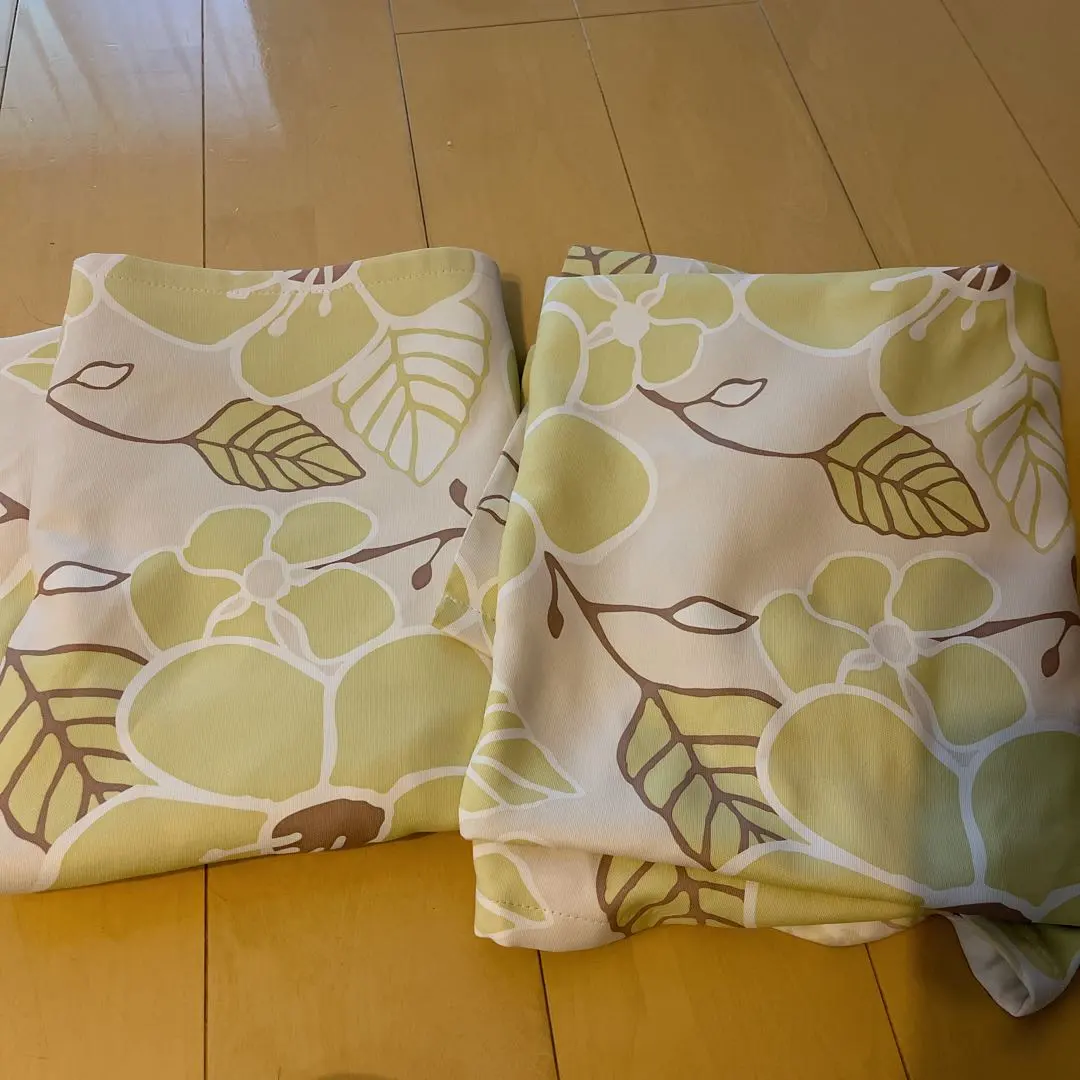 Thumbnail of Floral and Leaf Design Curtains 100x110cm