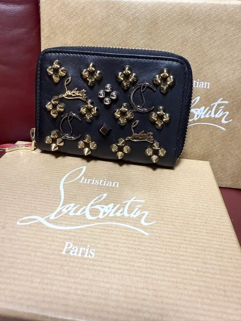 Christian Louboutin コインケース 黒 レザー スタッズ Christian Louboutin コインケース 黒 レザー スタッズ付き