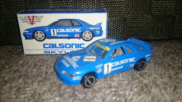 日本製TOMICA NO20日産スカイライン R32 カルソニック　INPUL TOMICA LIMITED VINTAGE NEO(トミカ リミテッドビンテージネオ