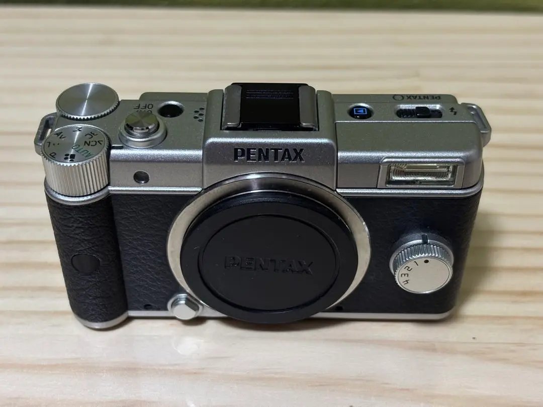 PENTAX Q limited silver 限定1600台 Pentax Q: silver limited edition, new lenses, and K mount