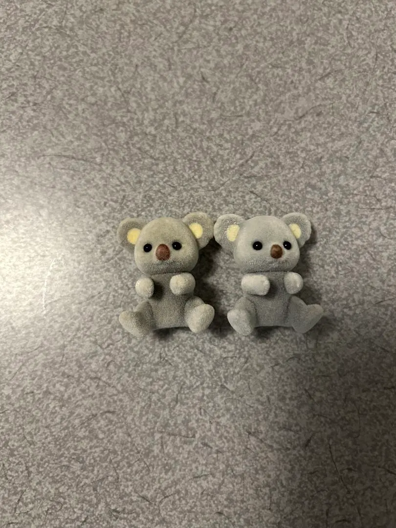 Thumbnail of Set of 2 koala babies