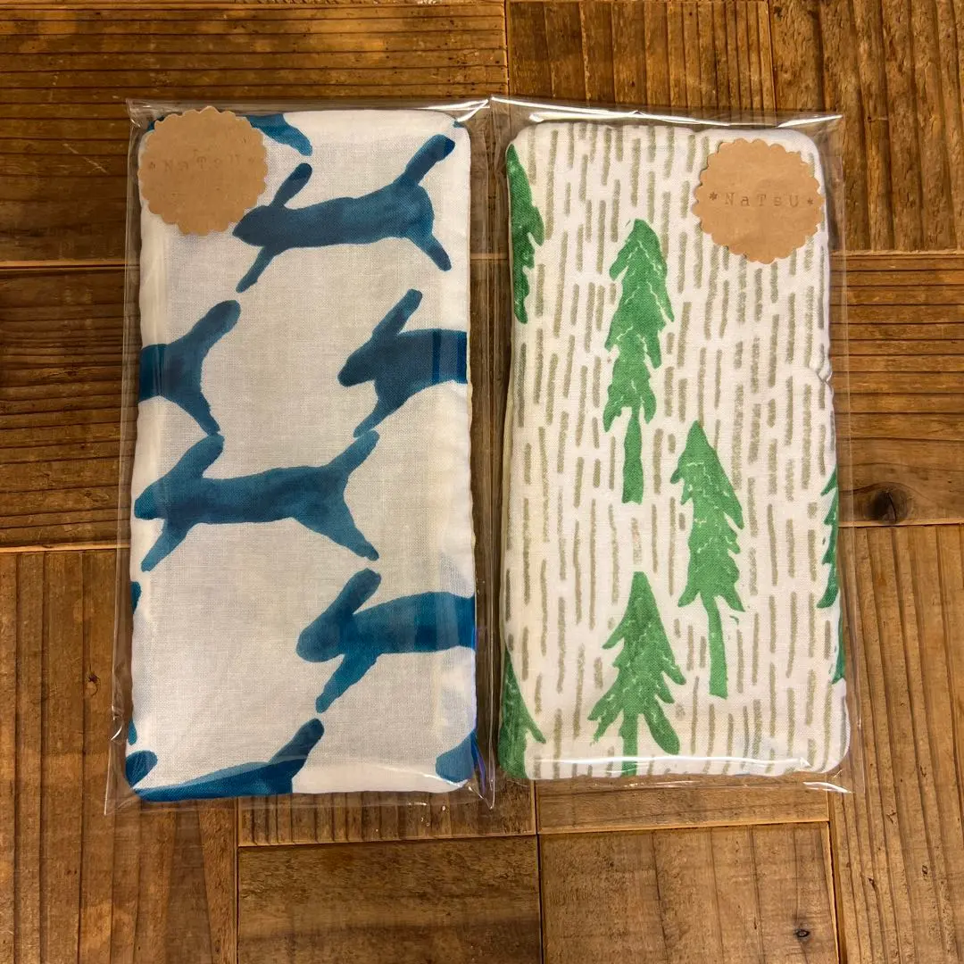 Thumbnail of Handmade Minä Perhonen Fluffy Gauze Handkerchief Assorted 2-Piece Set B