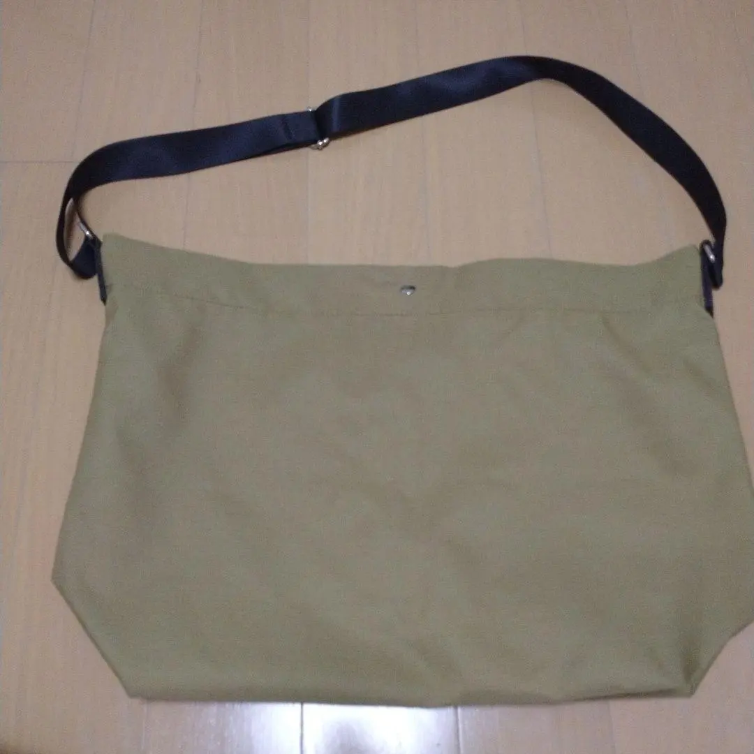 LEPSIM 大號單肩包 單肩包 輕便 男女通用 的縮圖