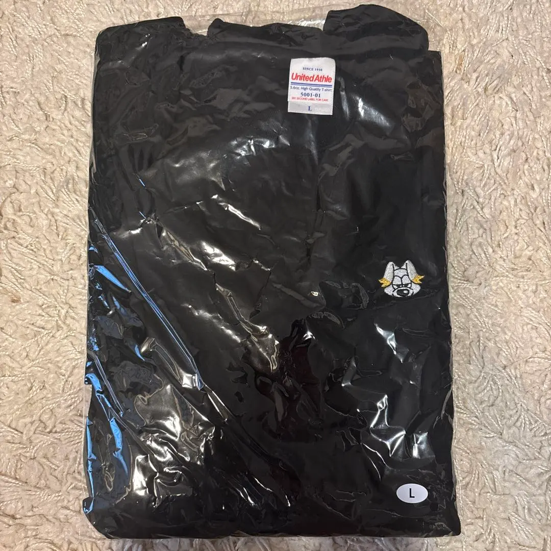 Thumbnail of ONE N' ONLY LUMINA T-shirt, size L, black