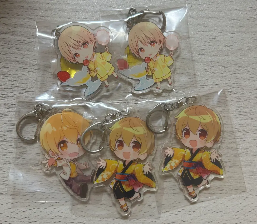 Thumbnail of Root-kun acrylic keychains, STPR (Strawberry Prince) acrylic keyholder