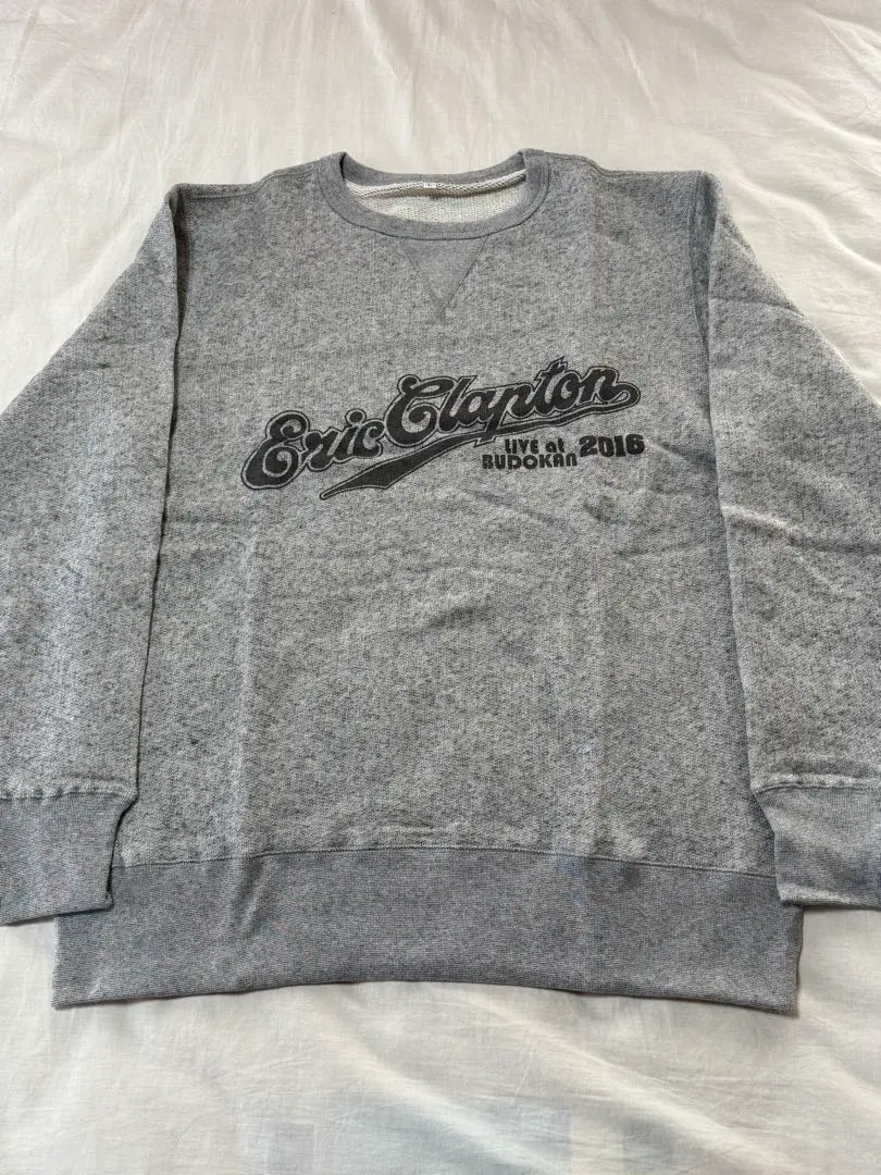 エリッククラプトン OFFICIAL GOODS 2025 スウェット ERIC CLAPTON スウェット Lグレー 2025.4/14購入 - メルカリ