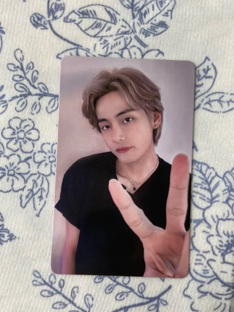 Thumbnail of BTS V Taehyung Layover JPFC Photocard Purchase Benefit Trading Card