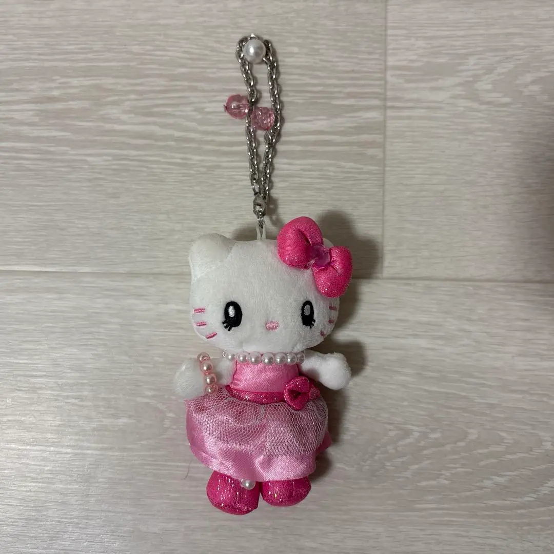 Thumbnail of USJ/Univeral Studios Japan Hello Kitty Mascot Plush Keychains