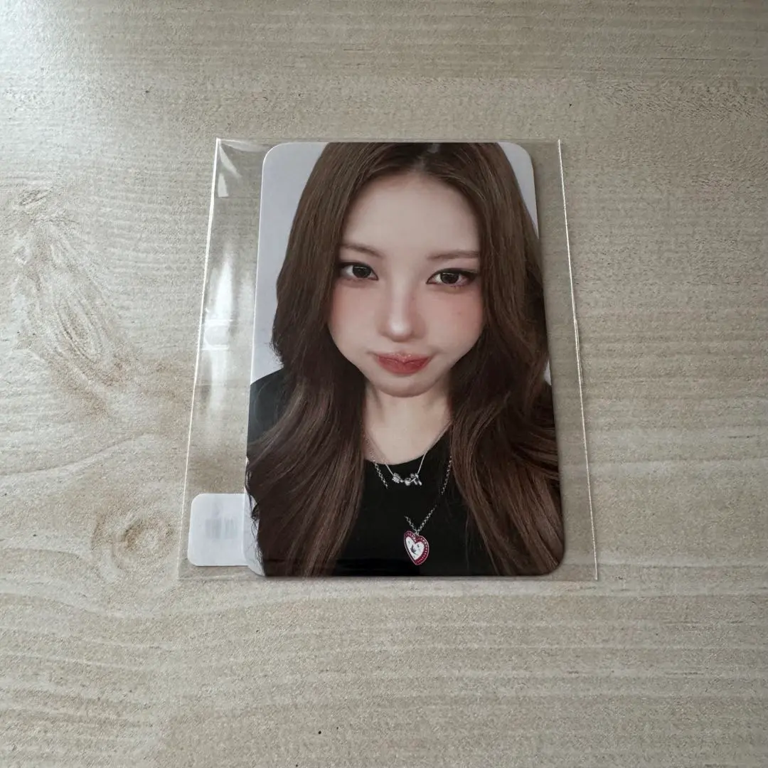 Thumbnail of PURPLE KISS CHAIN All-Out Survey (Campaign) ②