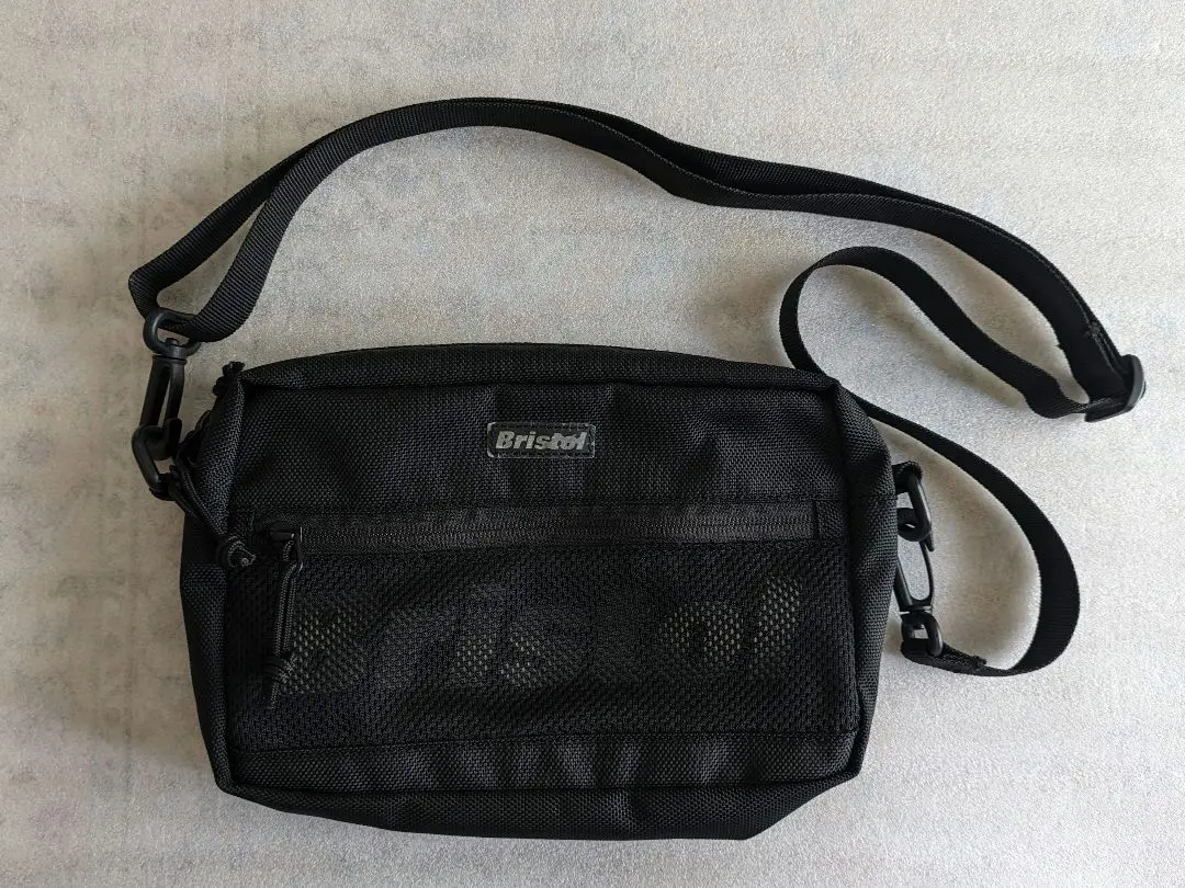 【新品未使用】F.C. Real Bristol サコッシュ ブラック F.C.Real.Bristol ブラック サコッシュバッグ - メルカリ