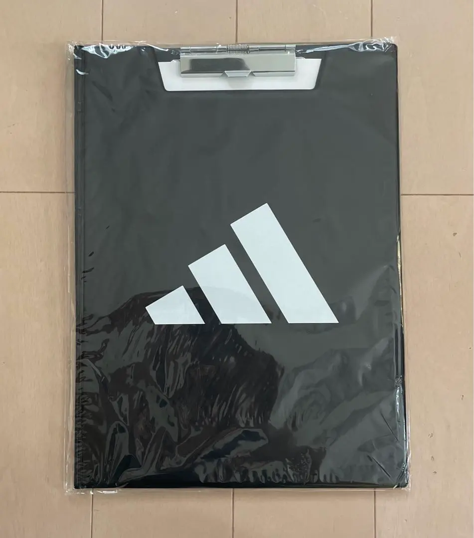 【新品未使用】adidas アディダス 非売品 バインダー 2025年最新】adidasバインダーの人気アイテム - メルカリ