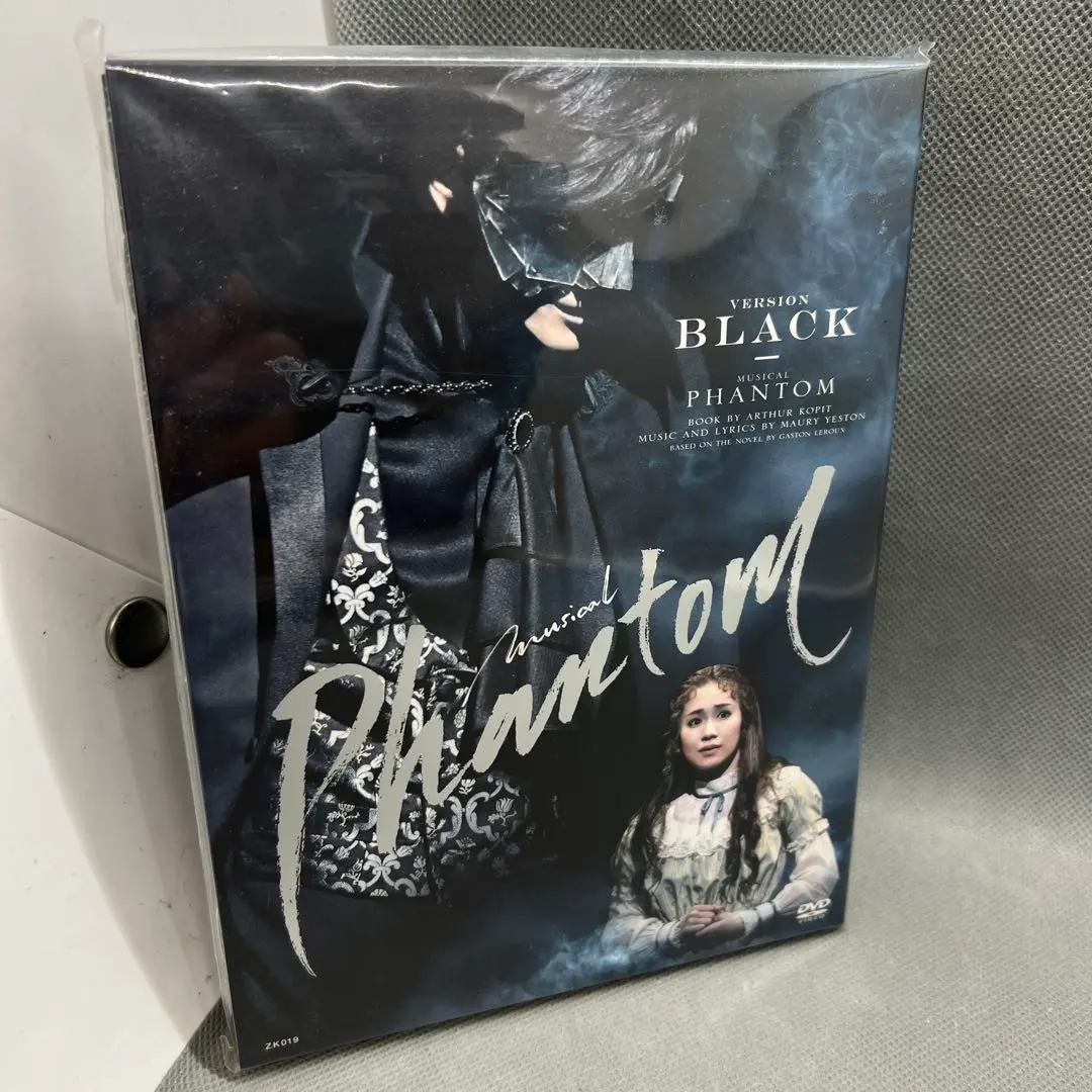 ファントム　dvd  REDver.  城田優　木下晴香 ミュージカル「Phantom」DVD Redversion