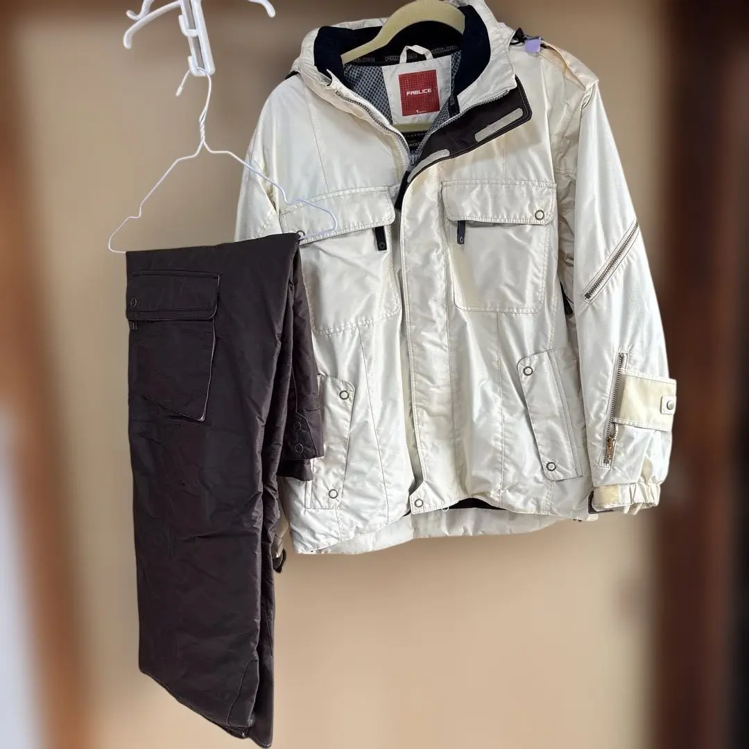 FABLICE スキーウェア Lサイズ ホワイト/パープル 上村愛子モデル FABLICE スキーウェア Lサイズ ホワイト/パープル 上村愛子