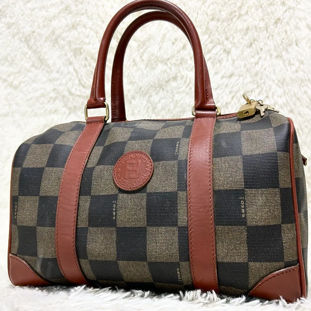 希少✨️FENDI フェンディ ペカン柄 ハート型 ハンドバッグ バニティ 2025年最新】fendi ペカン ハンドバッグの人気アイテム - メルカリ