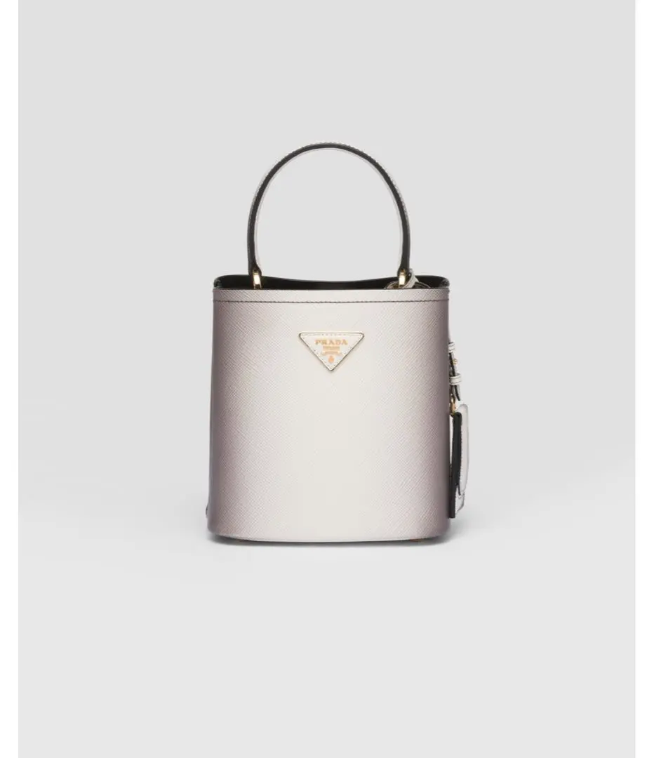 【さち】PRADA パニエ サフィアーノ バッグ 2025年最新】prada サフィアーノ パニエの人気アイテム - メルカリ