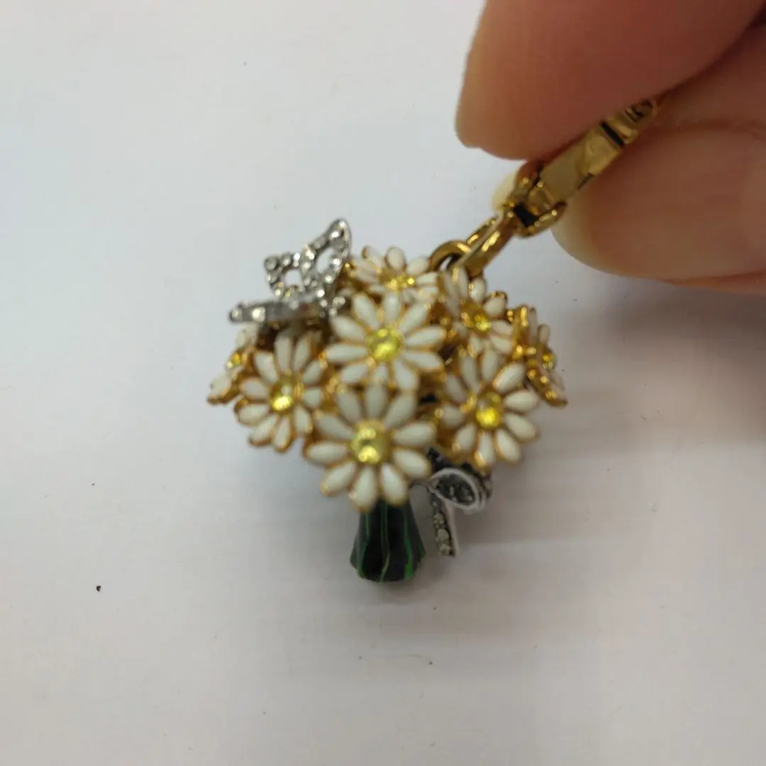 【レア】JUICY COUTURE★キーホルダー NEW IN BOX NWT Juicy Couture Pinata Charm ORIG Tags YJRU2325