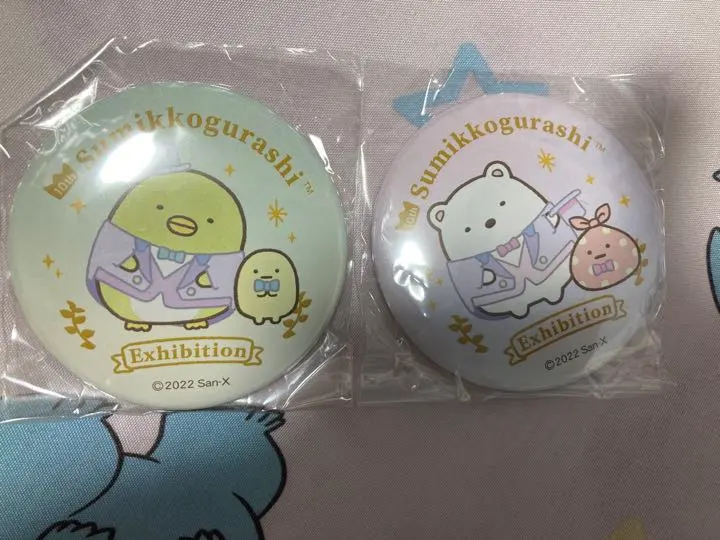 Thumbnail of Sumikko Gurashi Award Ceremony Can Badges - Shirokuma and Penguin? - Set of 2