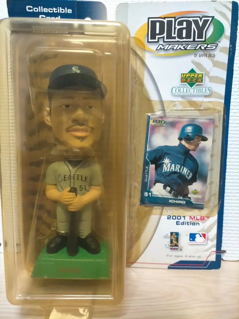 イチロー フィギュア＆カードセット 2001年MLB 日米殿堂入り 激