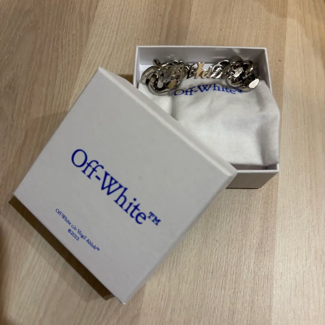 【新品未使用】Off‐White◆アローブレスレット オフホワイト ロゴ 新品未使用】Off‐White◇アローブレスレット オフホワイト ロゴ