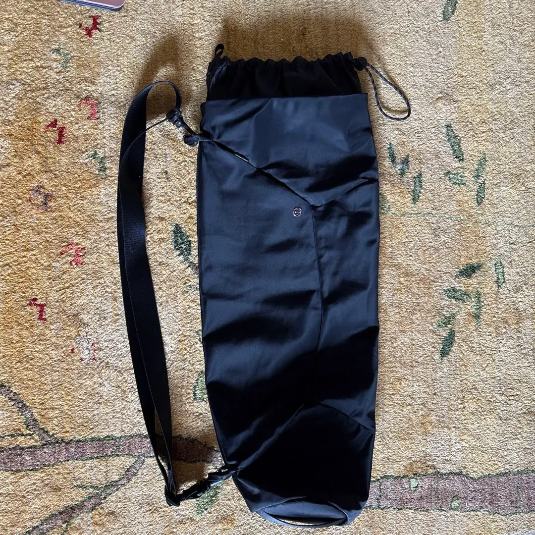 露露檸檬黑色瑜伽墊套 的縮圖