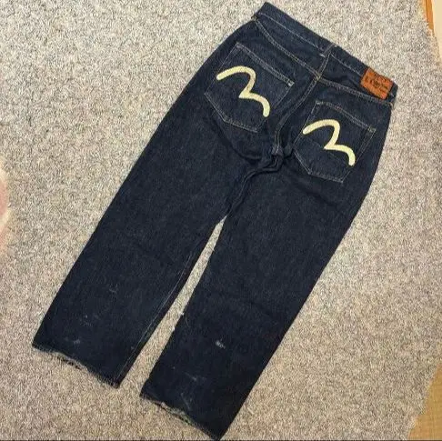 最低価格の 2025年最新】evisu いちごの人気アイテム メルカリ - パンツ