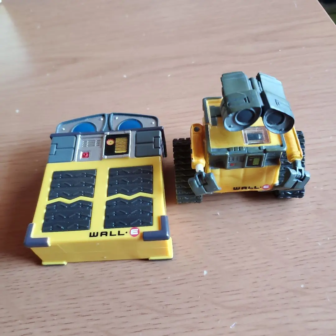 WALL-E ウォーリー、イヴ、モー　ラジコン3体 WALL-E ウォーリー、イヴ、モー ラジコン3体