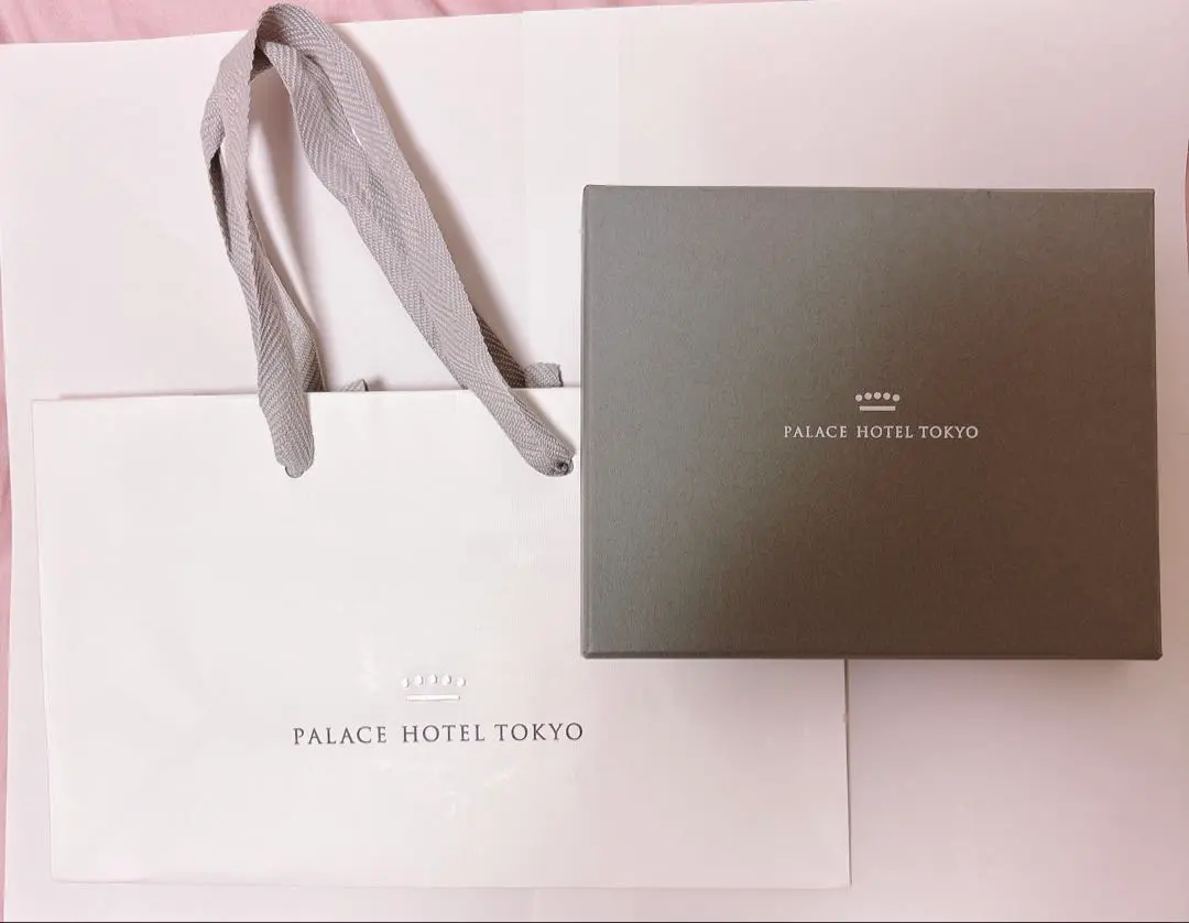 ［新品未使用］2019SSショッパー付 Palace Skateboards パレス PRO TOOL T-SHIRT White M PALACE supreme  Palace x Gap Backpack Black バッグ・カバンその他